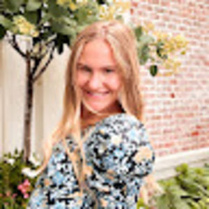 Meet your Posher, Ava cate